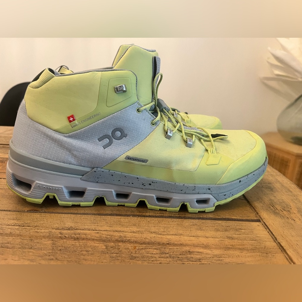 CloudTrax Men’s Waterproof Hiking Shoe